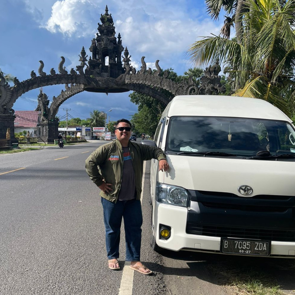 Sewa HIACE Klaten