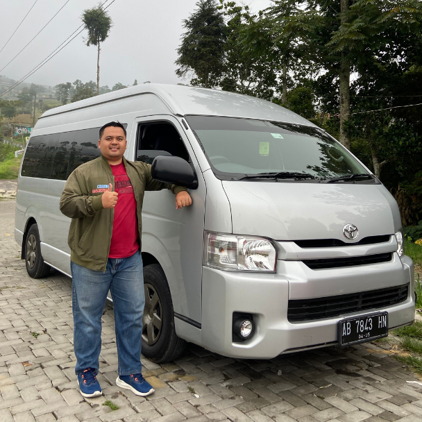 Sewa HIACE Klaten